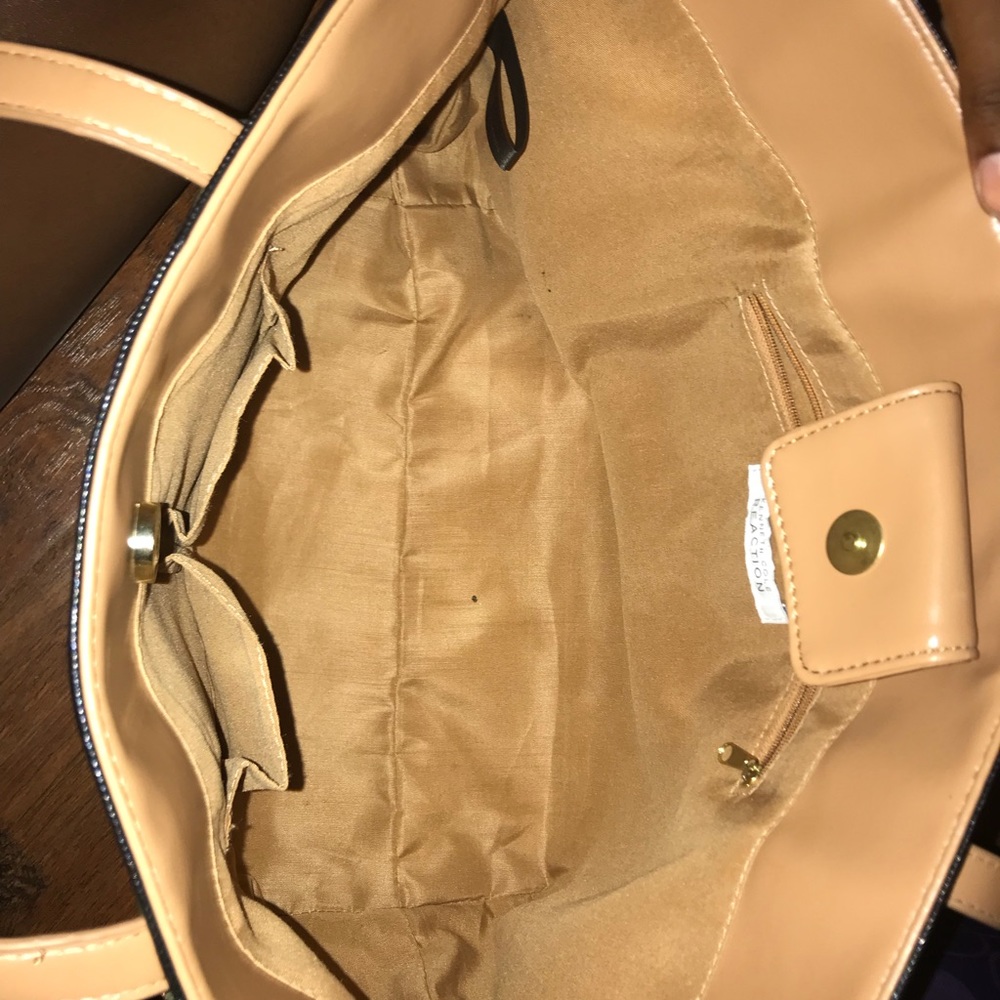 Tote - Picture 3 of 5